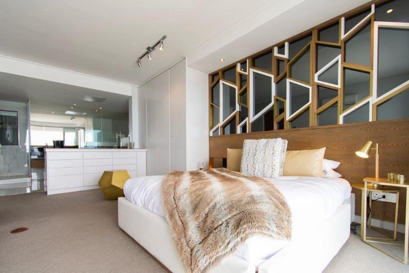 To Let 2 Bedroom Property for Rent in Sea Point Western Cape